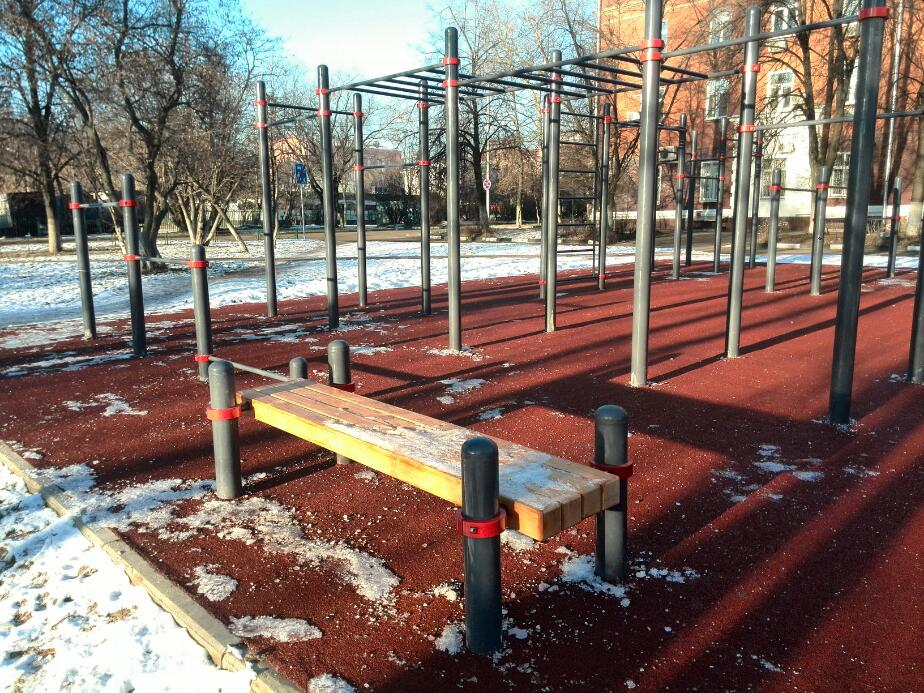 Pull Up Bar at Calisthenics Park at Новочерёмушкинская улица, Москва – photo 1 of 2