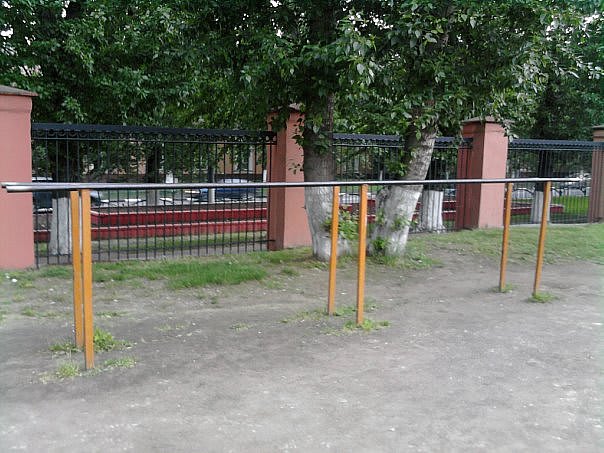 Monkey Bars at Calisthenics Park at Манеж, Москва – photo 7 of 8