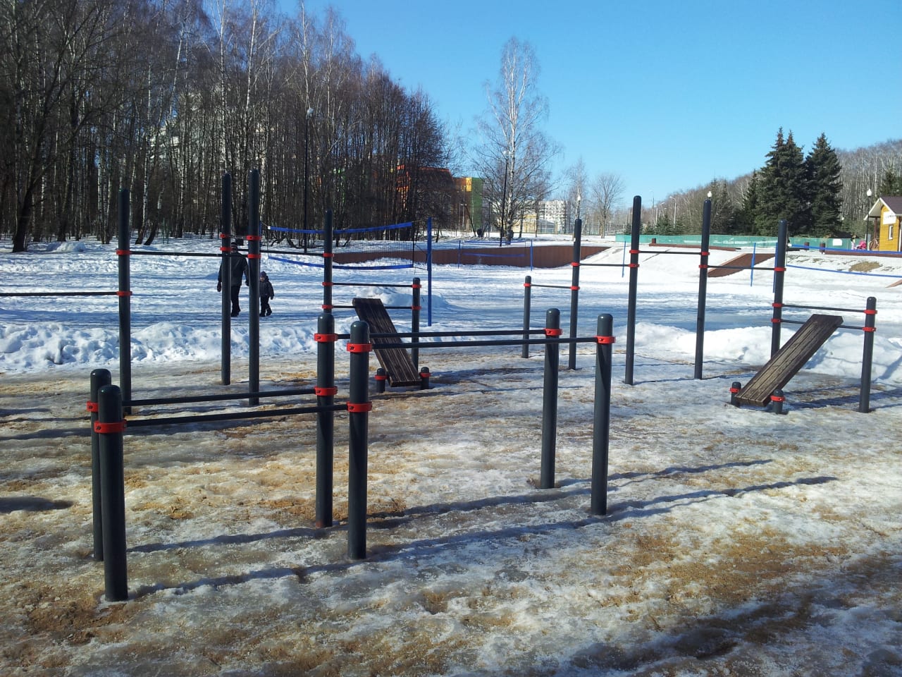 Рукохід на майданчику Calisthenics Park at Воркаут, Москва – фото 3 з 7