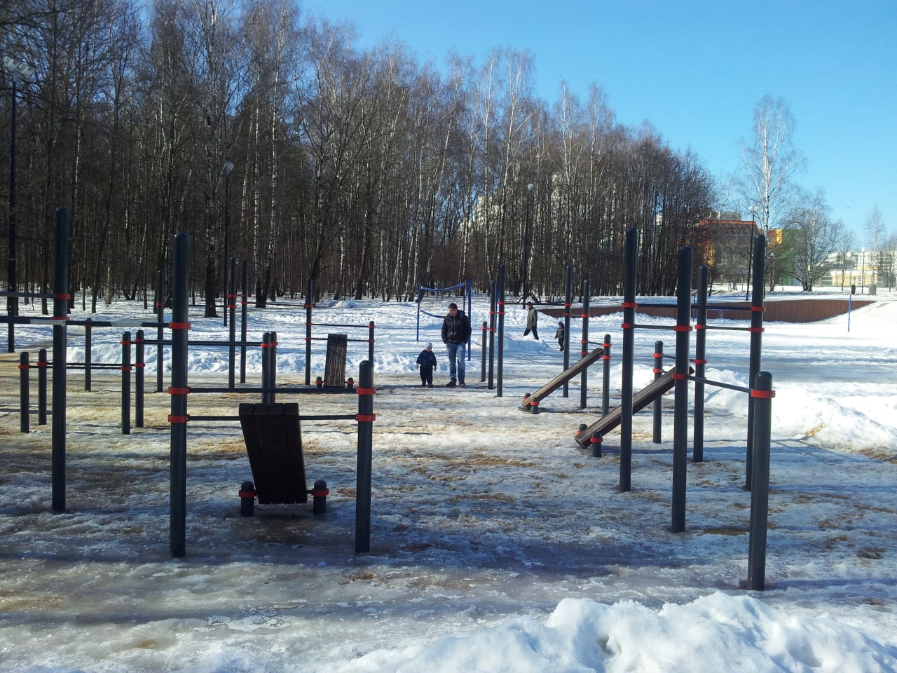 Бруси на майданчику Calisthenics Park at Воркаут, Москва – фото 2 з 7