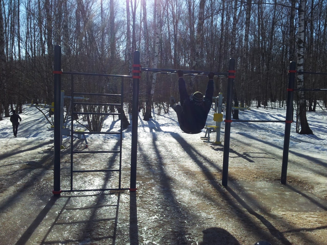 Бруси на майданчику Calisthenics Park at Воркаут, Москва – фото 7 з 7