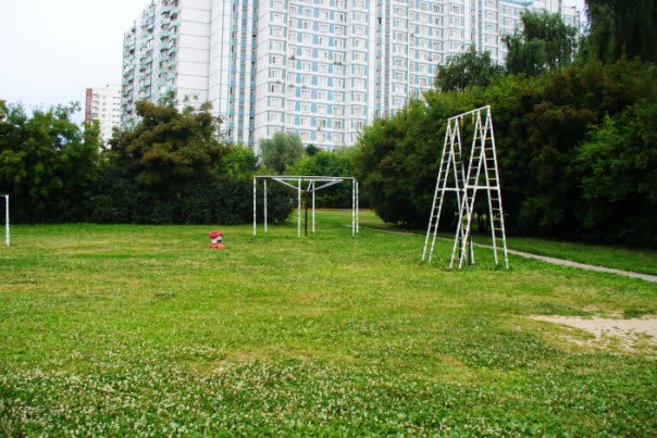 Pull Up Bar at Calisthenics Park at улица Маршала Захарова, Москва – photo 1 of 3