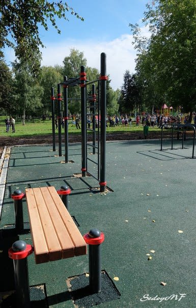 Barren bei Calisthenics Park at улица Зарубина, Йошкар-Ола – Foto 2 von 9