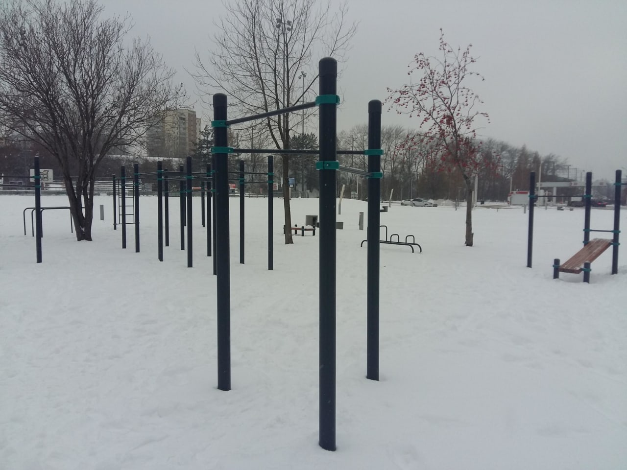 Klimmzugstange bei Calisthenics Park at Екатерининская улица, Пермь – Foto 7 von 11
