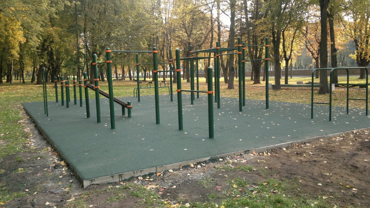 Pull Up Bar at Calisthenics Park at вуліца Янкі Купалы, Мінск – photo 1 of 2