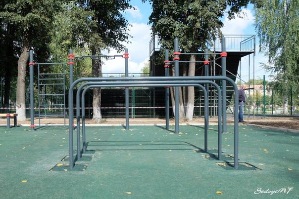 Barren bei Calisthenics Park at улица Зарубина, Йошкар-Ола – Foto 7 von 9