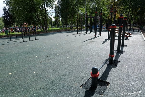 Klimmzugstange bei Calisthenics Park at улица Зарубина, Йошкар-Ола – Foto 6 von 9
