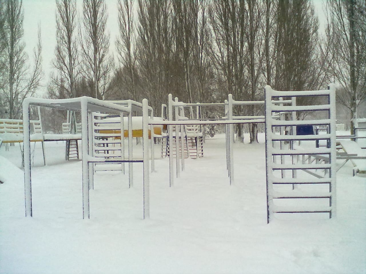 Parallel Gym Bars at Calisthenics Park at Солнечная улица, Самара – photo 2 of 9