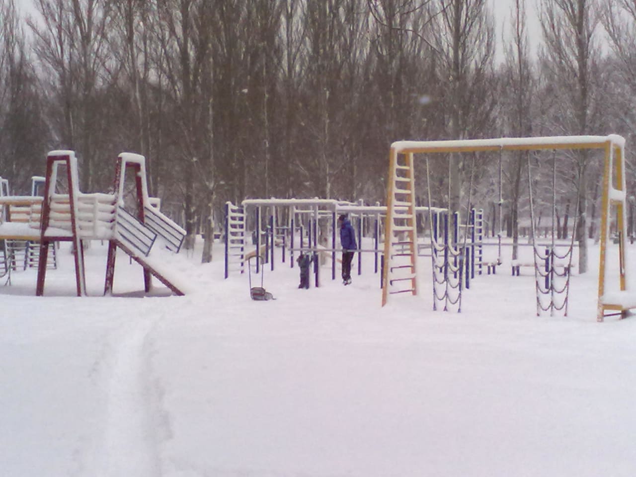 Parallel Gym Bars at Calisthenics Park at Солнечная улица, Самара – photo 7 of 9