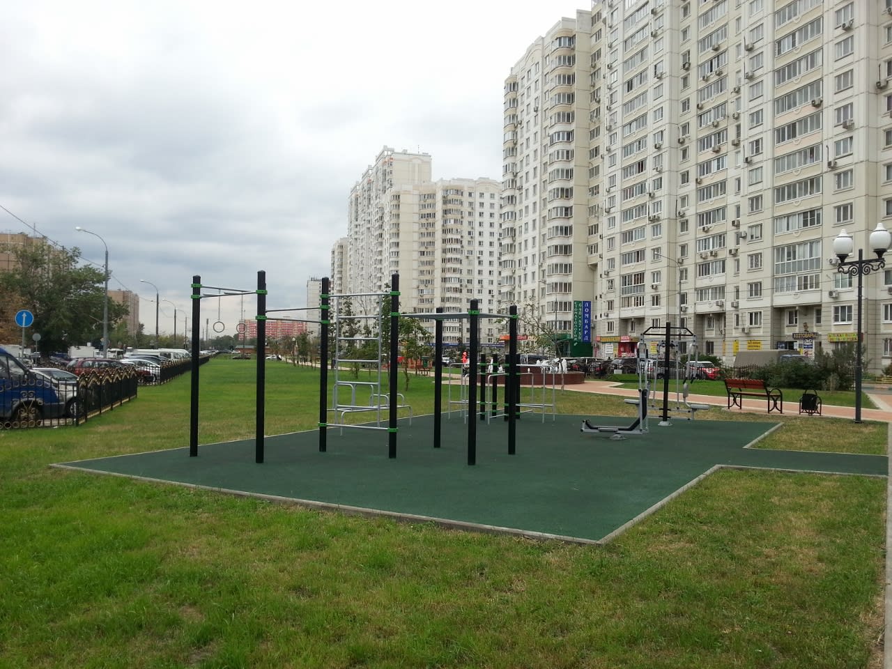 Parallel Gym Bars at Calisthenics Park at Окская улица (дублёр), Москва – photo 2 of 3