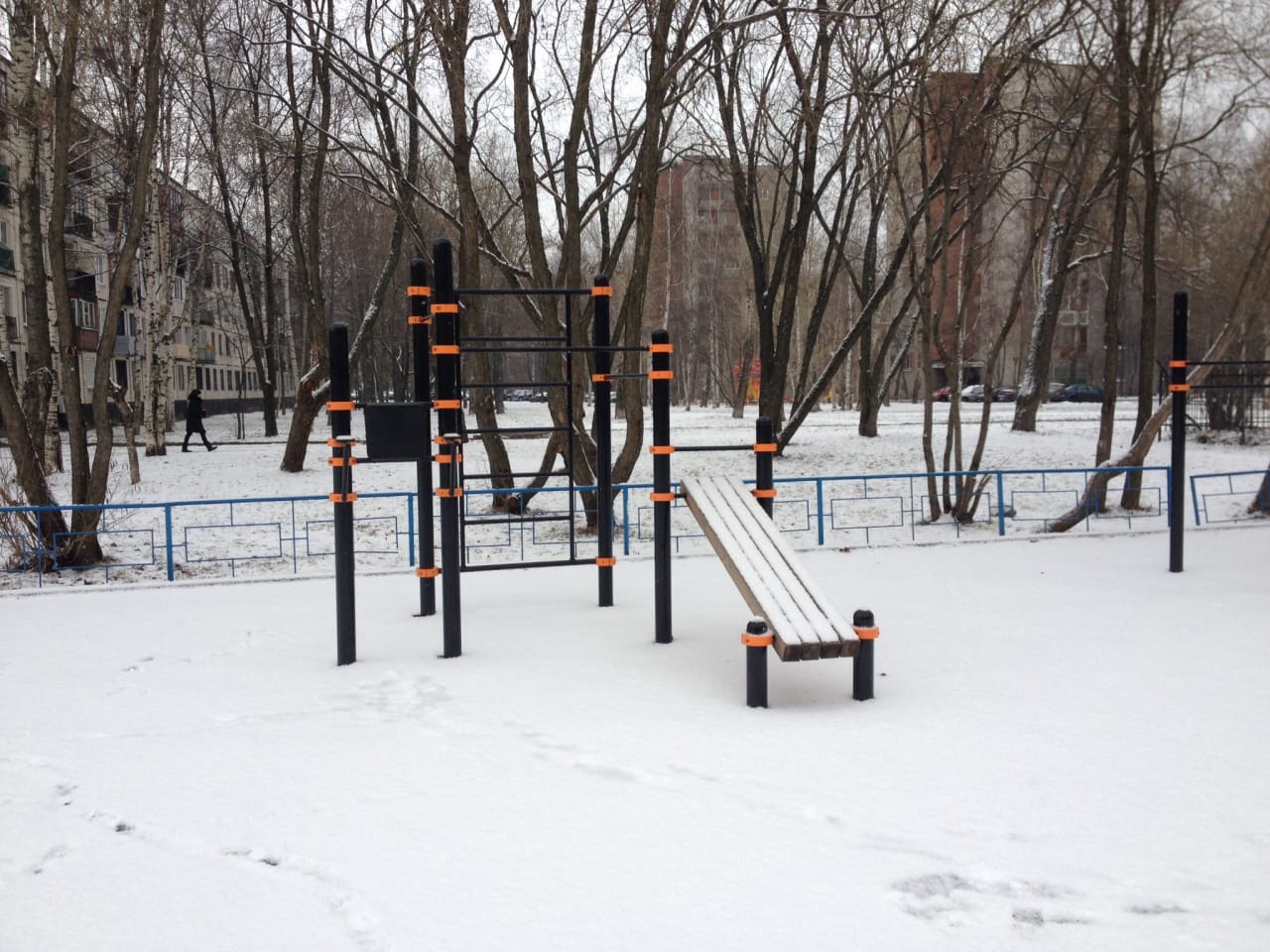 Pull Up Bar at Calisthenics Park at улица Белы Куна, Санкт-Петербург – photo 1 of 2