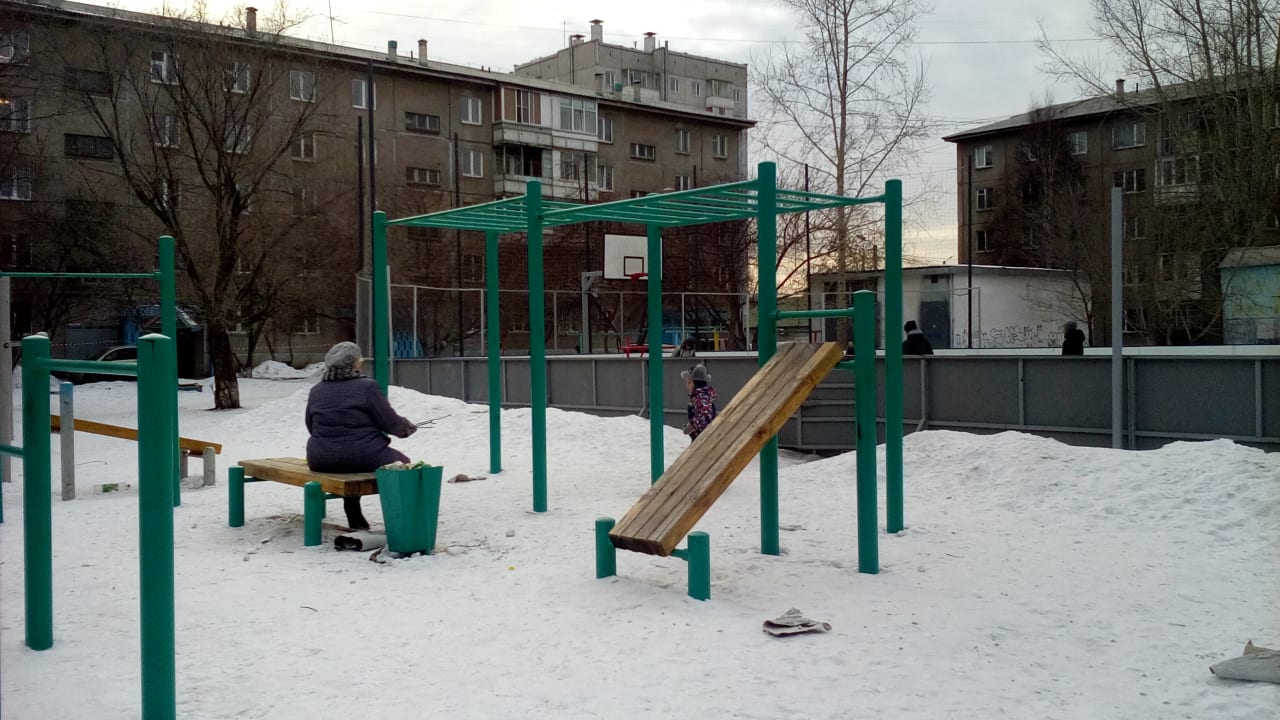 Barren bei Calisthenics Park at Луговая улица, Красноярск – Foto 2 von 3