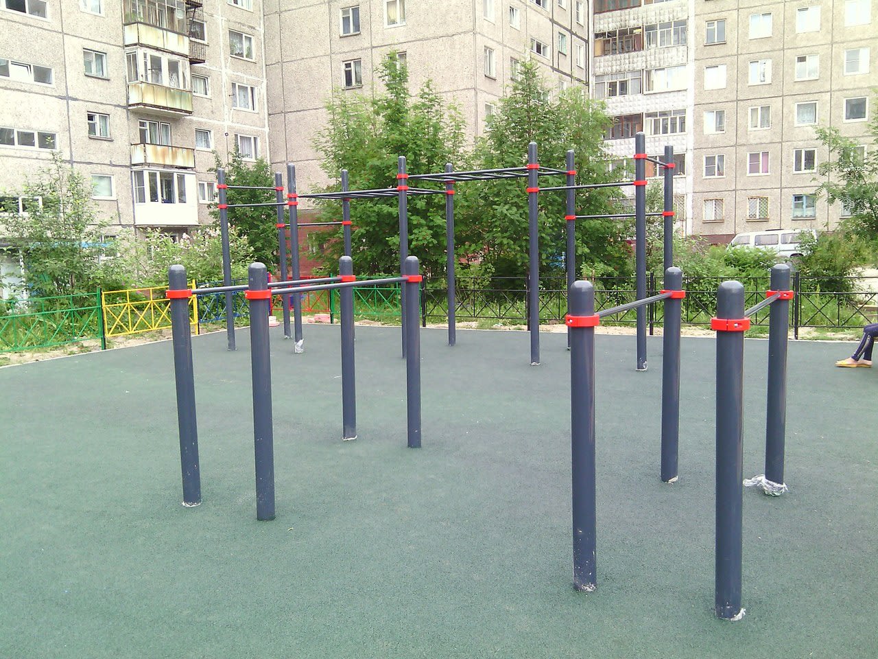 Pull Up Bar at Calisthenics Park at улица Старостина, Мурманск – photo 6 of 7