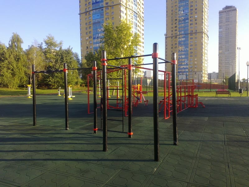 Турнік на майданчику Calisthenics Park at улица Маршала Катукова, Москва – фото 1 з 6