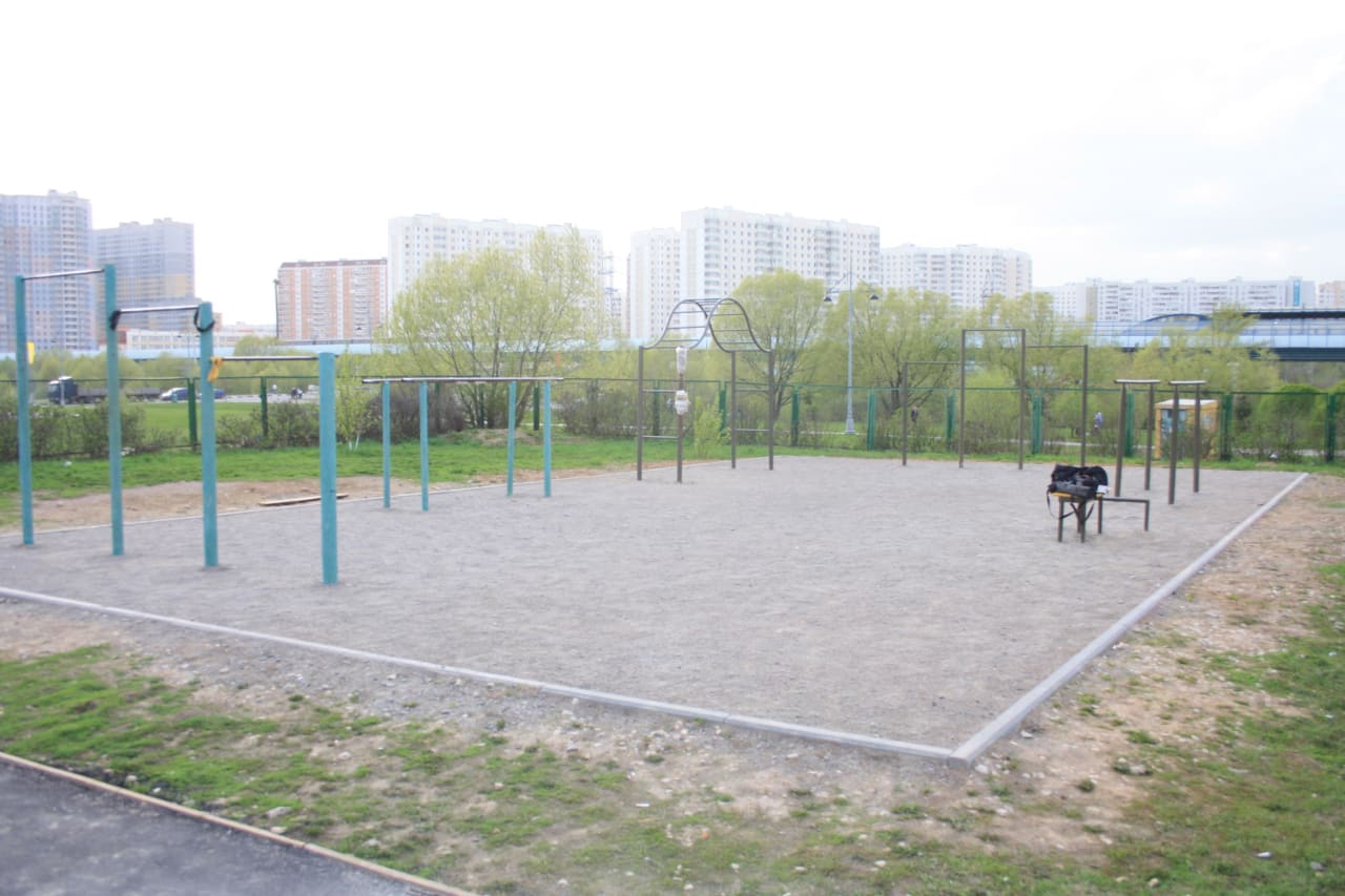 Pull Up Bar at Calisthenics Park at Южнобутовская улица, Москва – photo 1 of 1
