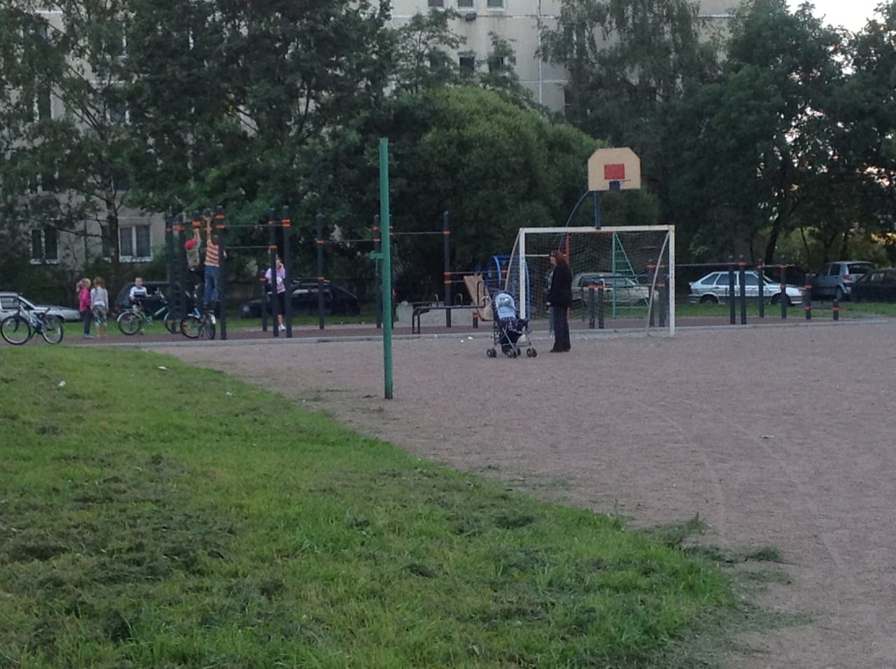 Parallel Gym Bars at Calisthenics Park at Малая Балканская улица, Санкт-Петербург – photo 2 of 2