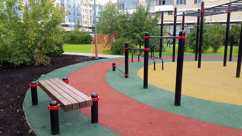 Pull Up Bar at Calisthenics Park at Соколово-Мещерская улица, Москва – photo 1 of 3