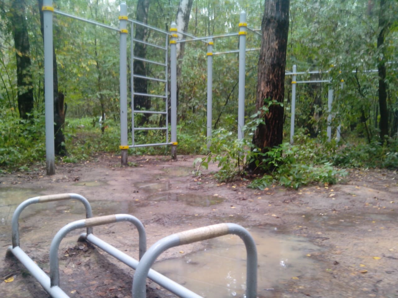 Pull Up Bar at Calisthenics Park at Главная дорога, Москва – photo 1 of 4