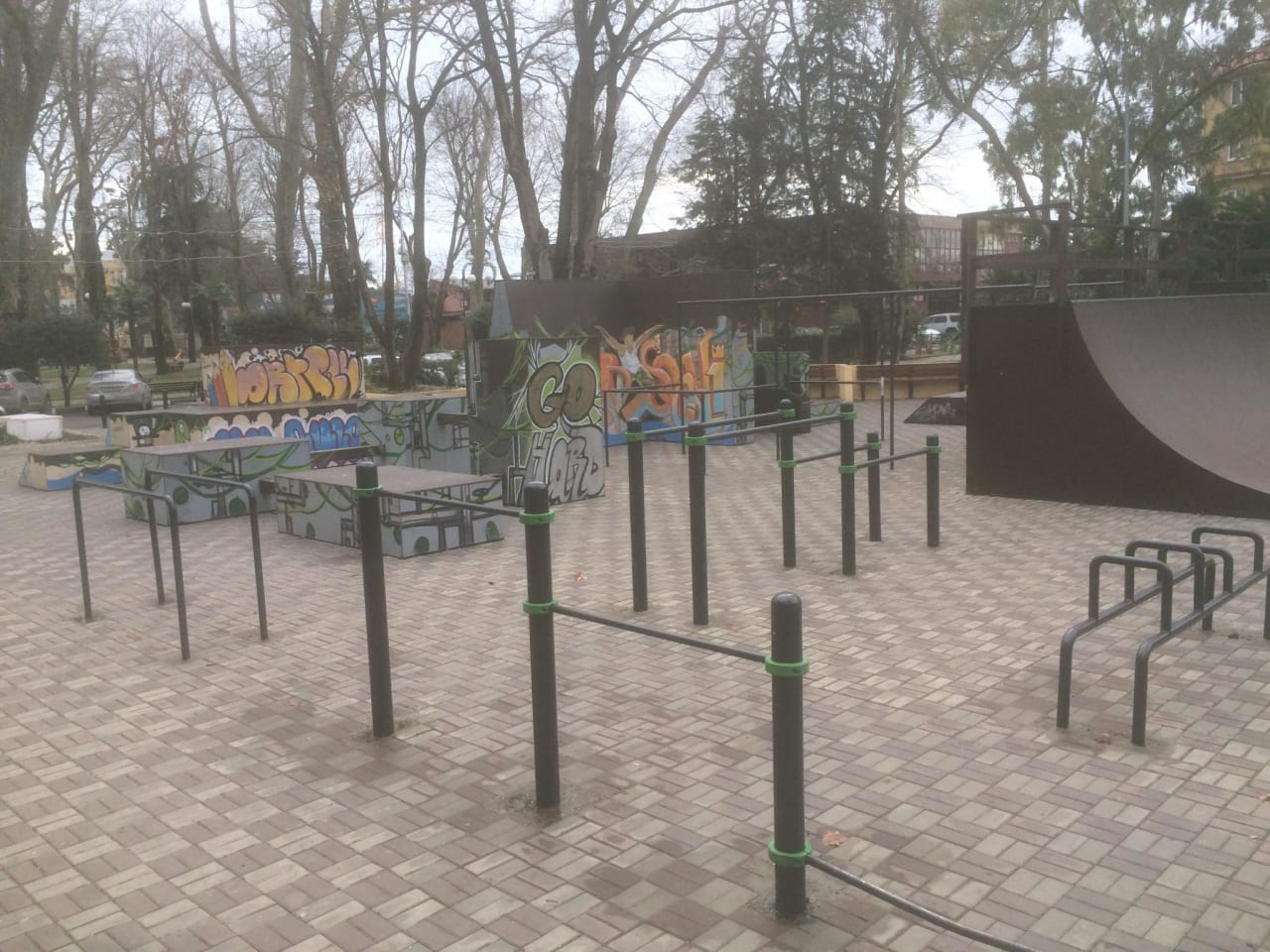 Parallel Gym Bars at Calisthenics Park at улица Карла Маркса, Сочи – photo 2 of 3