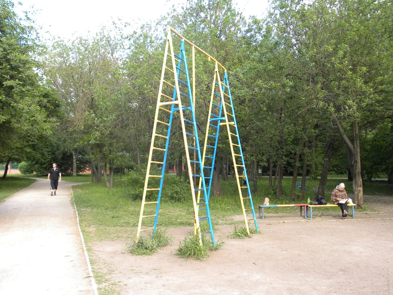 Шведська стінка на майданчику Calisthenics Park at улица Академика Пилюгина, Москва – фото 4 з 4