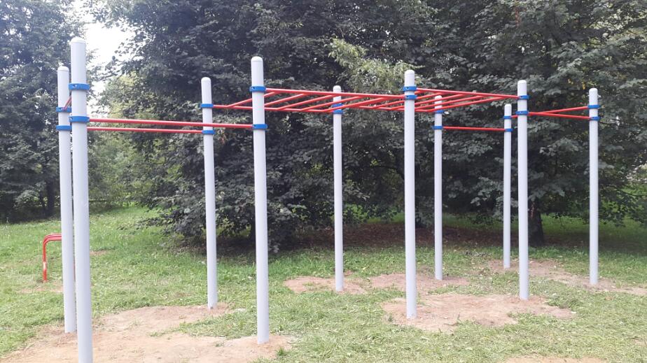 Monkey Bars at Calisthenics Park at Никольский тупик, Москва – photo 3 of 4