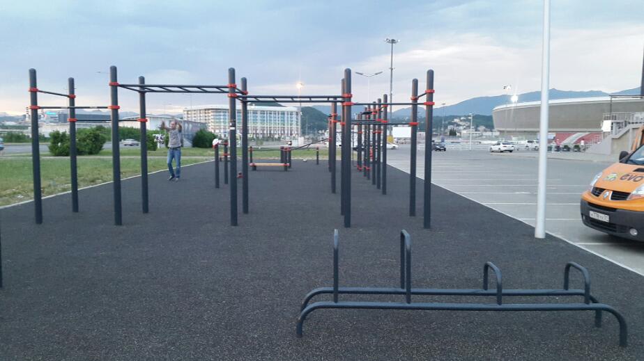 Sprossenwand bei Calisthenics Park at "Академия единоборств", Сириус – Foto 4 von 4