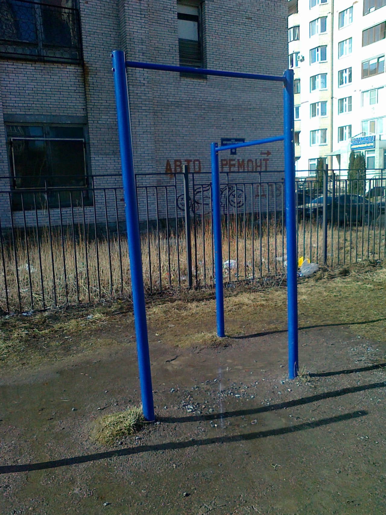 Pull Up Bar at Calisthenics Park at Боцманская улица, Санкт-Петербург – photo 1 of 7