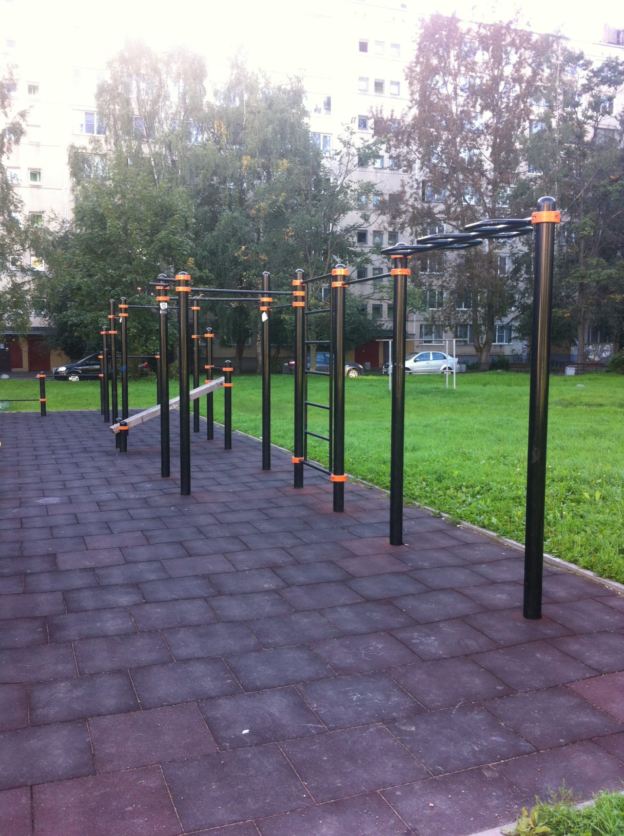 Pull Up Bar at Calisthenics Park at Пловдивская улица, Санкт-Петербург – photo 1 of 2