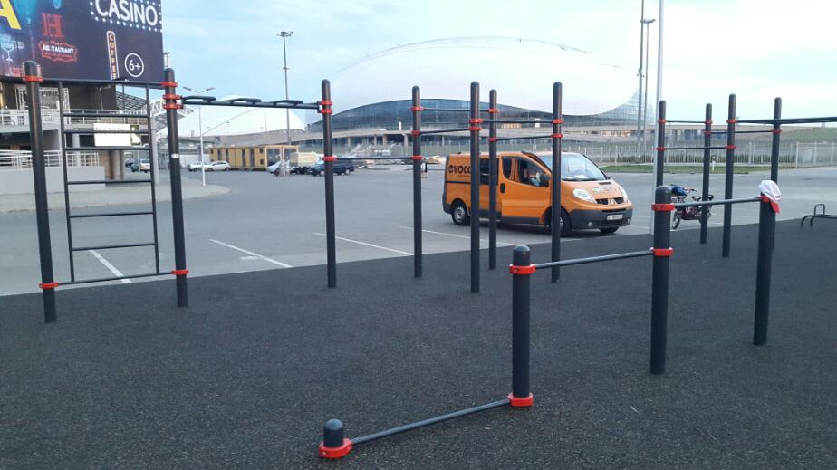 Barren bei Calisthenics Park at "Академия единоборств", Сириус – Foto 2 von 4