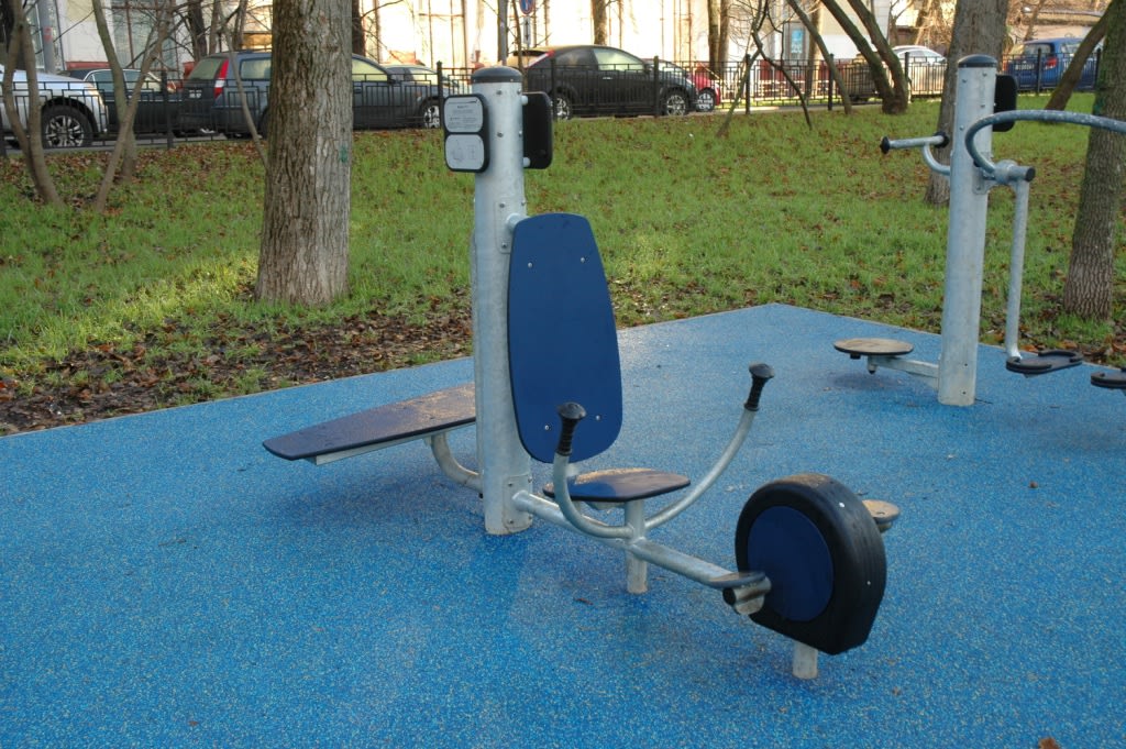Parallel Gym Bars at Calisthenics Park at улица Долгова, Москва – photo 2 of 7