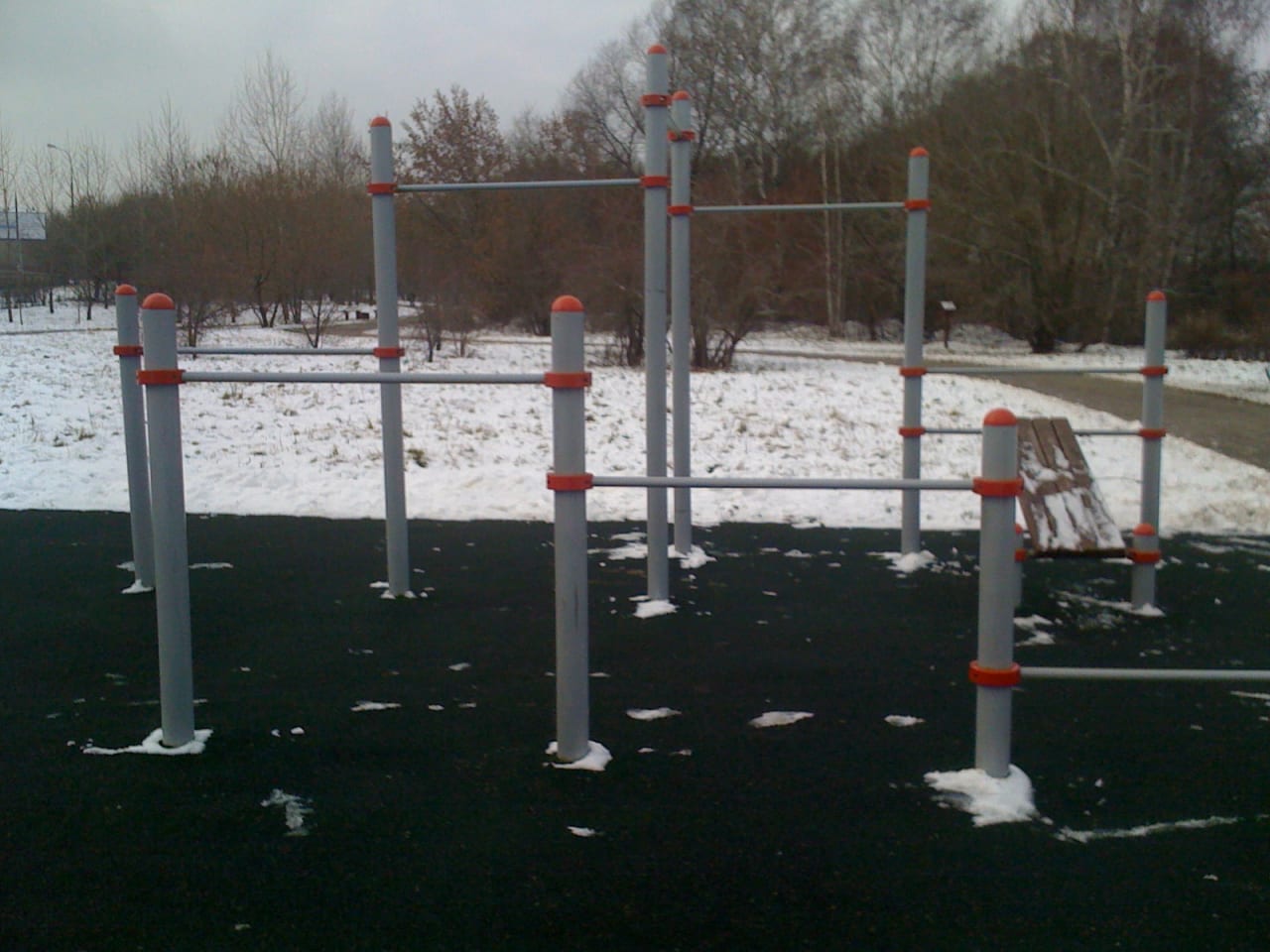 Рукоход на площадке Calisthenics Park at проспект Маршала Жукова, Москва – фото 3 из 6