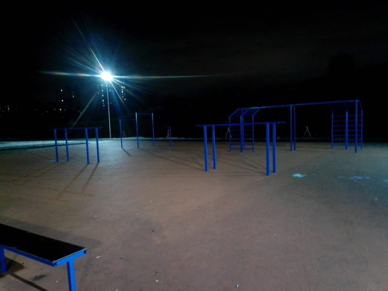 Pull Up Bar at Calisthenics Park at улица Латышских Стрелков, Санкт-Петербург – photo 1 of 2