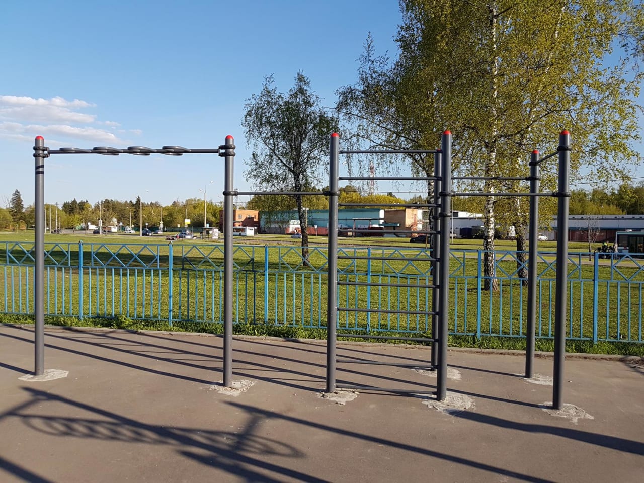 Гімнастичні кільця на майданчику Calisthenics Park at Венёвская улица, Москва – фото 5 з 8