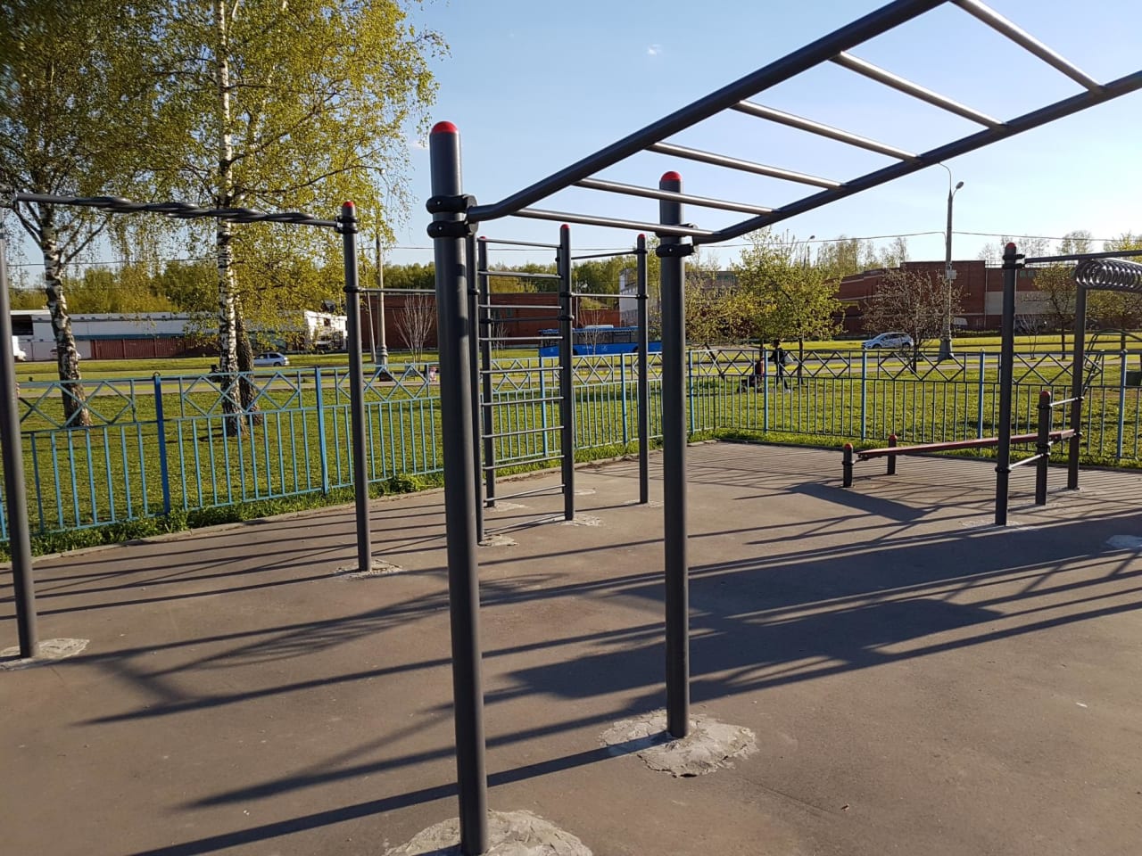 Бруси на майданчику Calisthenics Park at Венёвская улица, Москва – фото 8 з 8
