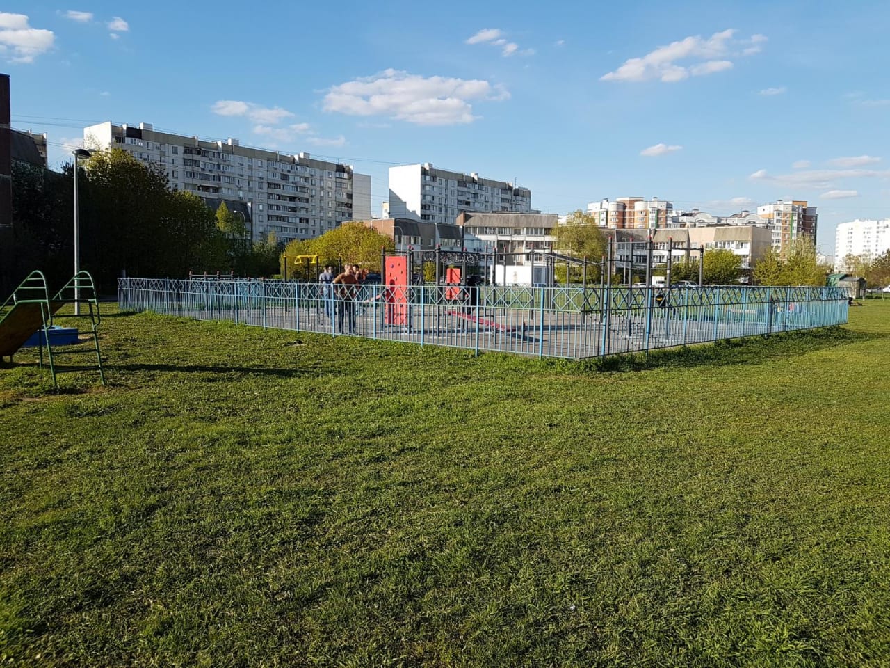 Турнік на майданчику Calisthenics Park at Венёвская улица, Москва – фото 1 з 8