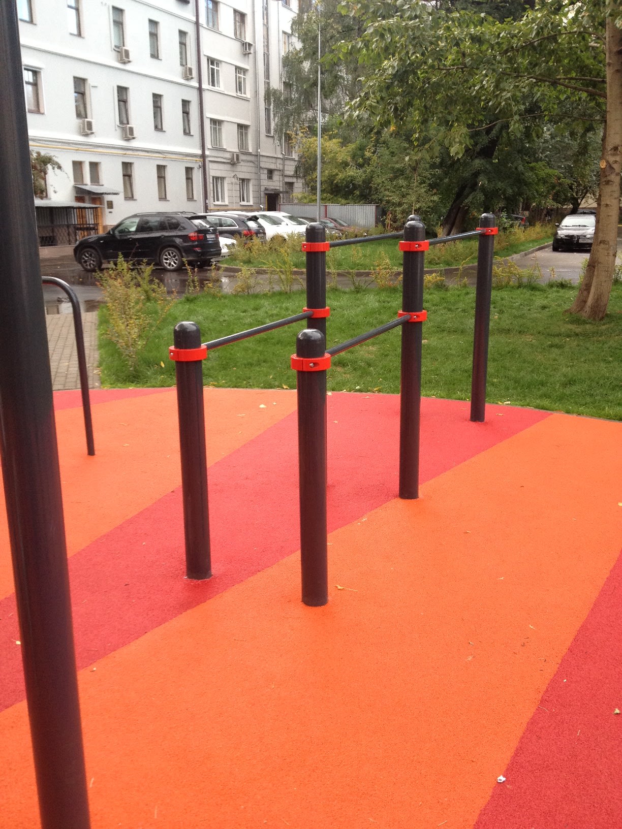 Parallel Gym Bars at Calisthenics Park at Пятницкая улица, Москва – photo 2 of 4