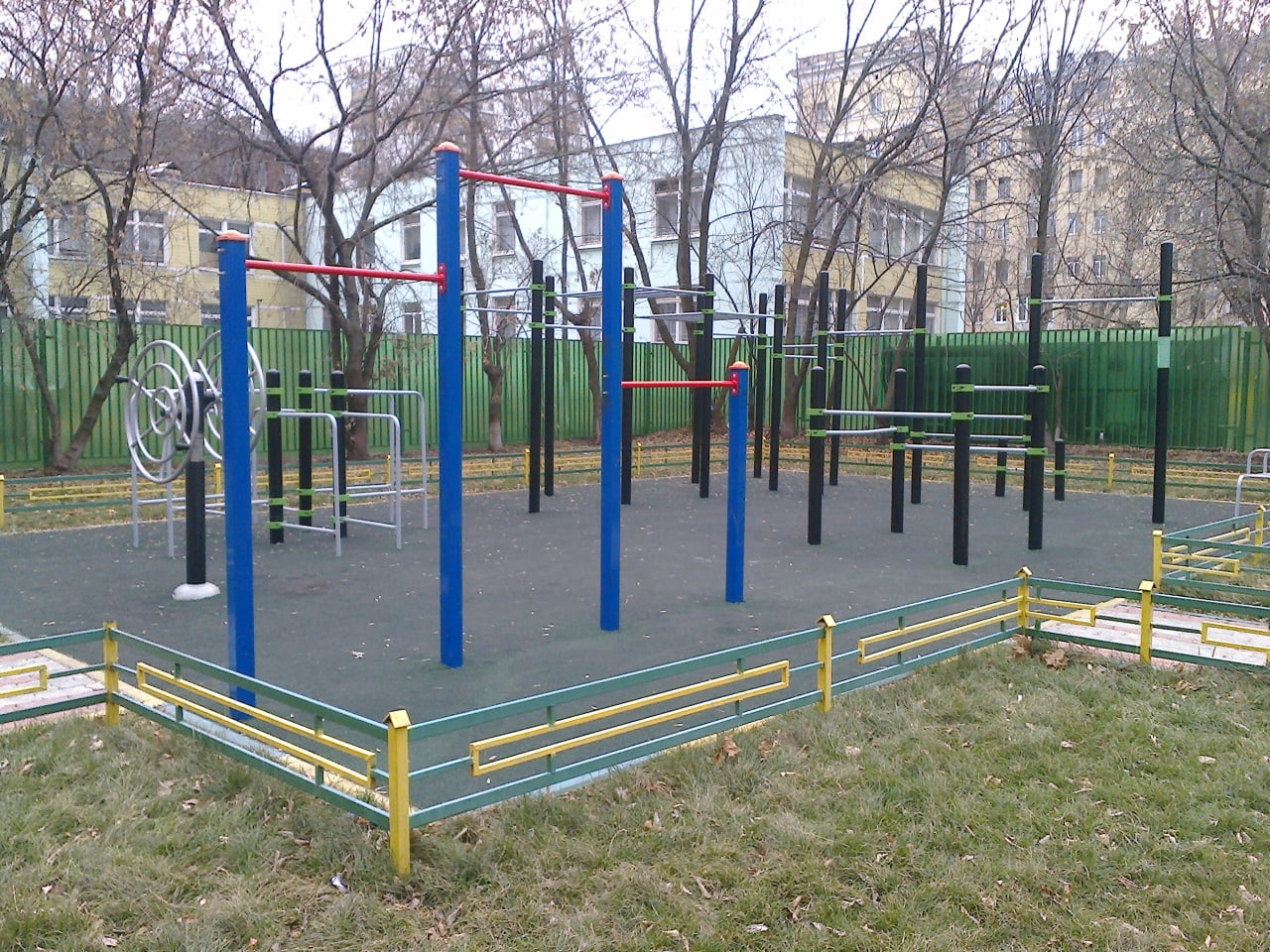 Monkey Bars at Calisthenics Park at Энергетическая улица, Москва – photo 3 of 3