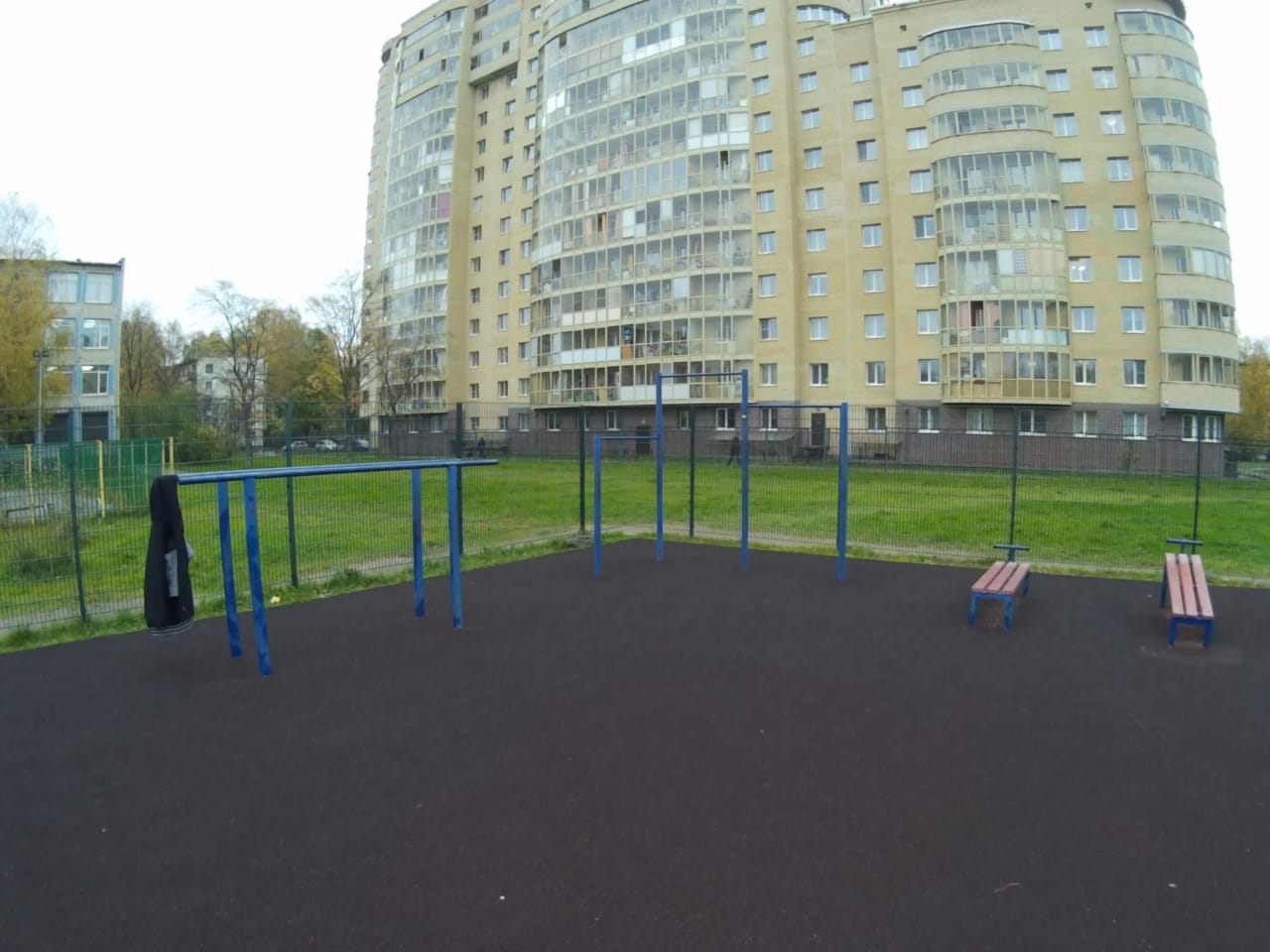 Pull Up Bar at Calisthenics Park at Северный проспект, Санкт-Петербург – photo 1 of 4