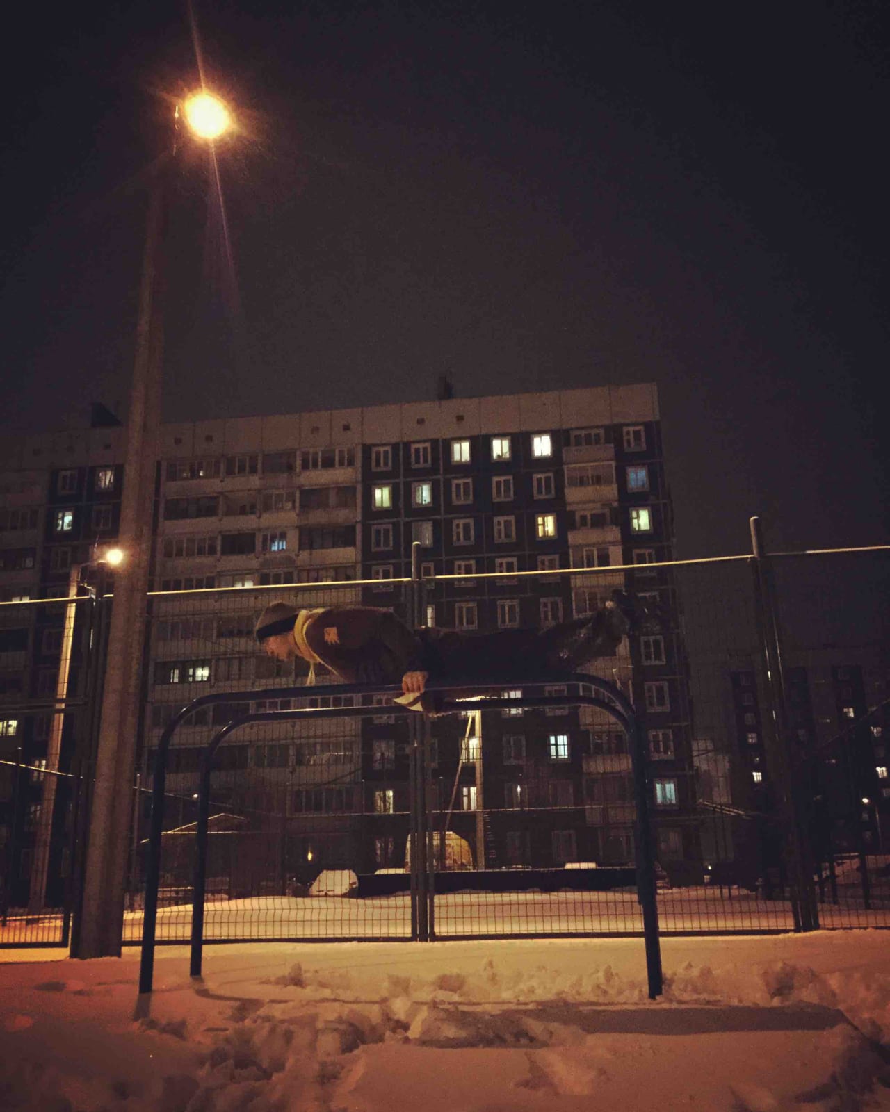 Pull Up Bar at Calisthenics Park at Колобановская улица, Санкт-Петербург – photo 1 of 2