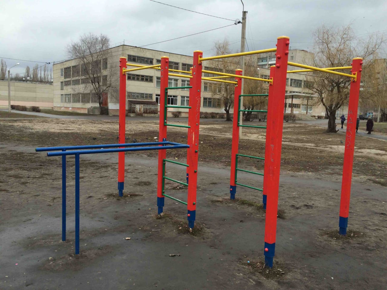 Sprossenwand bei Calisthenics Park at Новосибирская улица, Воронеж – Foto 3 von 3