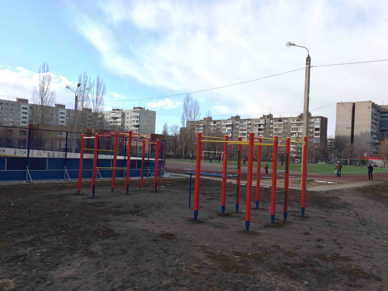 Klimmzugstange bei Calisthenics Park at Новосибирская улица, Воронеж – Foto 1 von 3