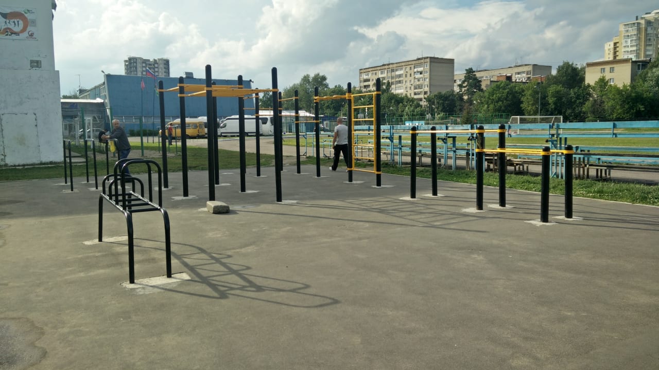 Hangelstange bei Calisthenics Park at СК "Пушкино", Пушкино – Foto 3 von 3