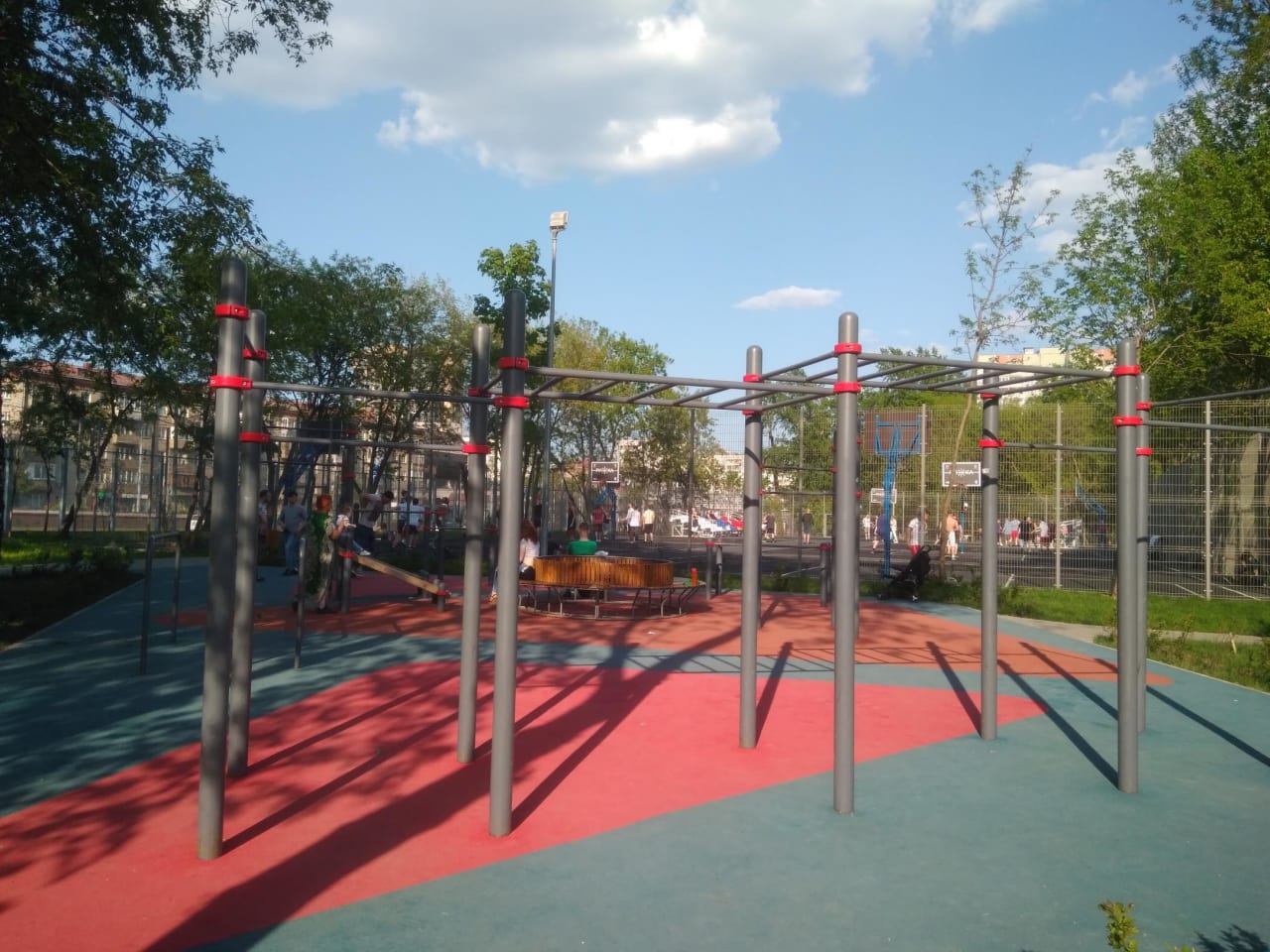Parallel Gym Bars at Calisthenics Park at улица Сущёвский Вал (дублёр), Москва – photo 1 of 7