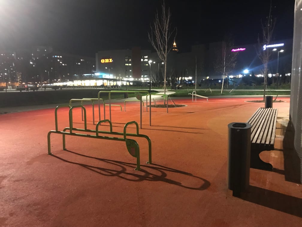 Bancă pentru abdomen la Calisthenics Park at Ходынский бульвар, Москва – fotografia 3 din 3