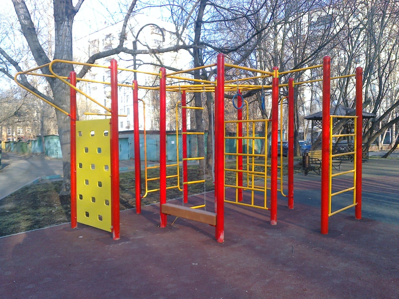 Wall Bars at Calisthenics Park at улица Орджоникидзе, Москва – photo 2 of 4