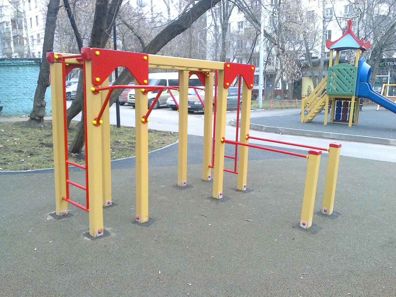 Parallel Gym Bars at Calisthenics Park at улица Орджоникидзе, Москва – photo 4 of 4