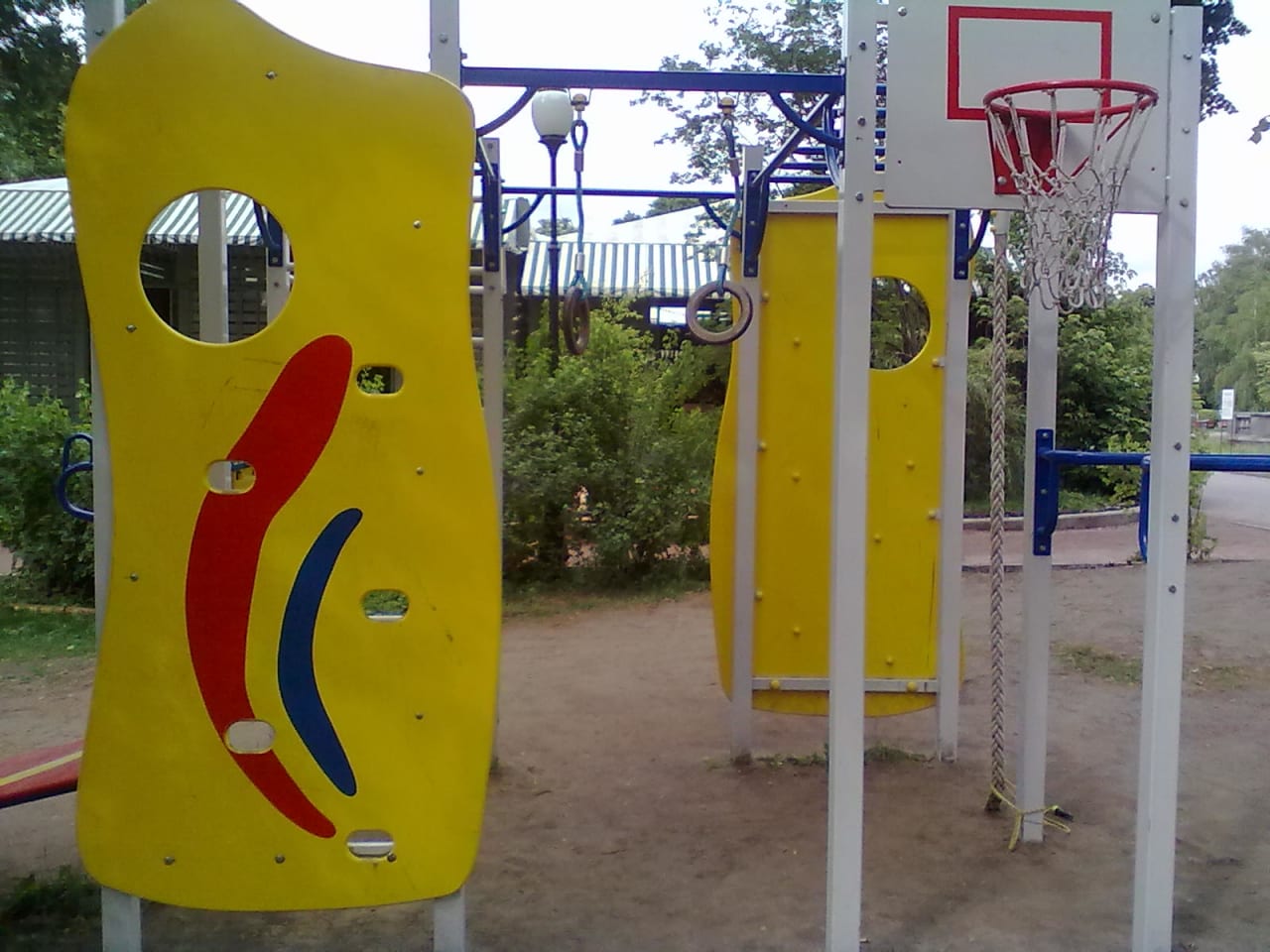 Wall Bars at Calisthenics Park at улица Крымский Вал, Москва – photo 2 of 4