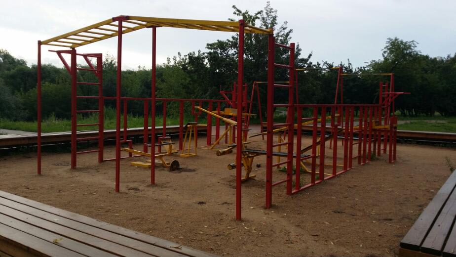 Parallel Gym Bars at Calisthenics Park at Юрловский проезд, Москва – photo 1 of 4
