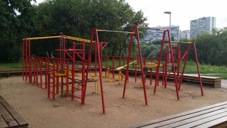 Pull Up Bar at Calisthenics Park at Юрловский проезд, Москва – photo 4 of 4