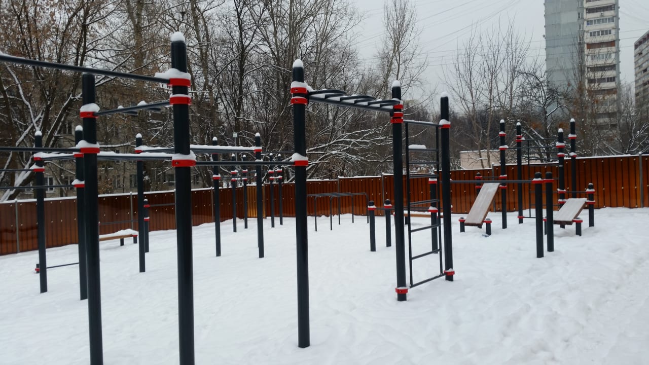 Wall Bars at Calisthenics Park at улица Каховка, Москва – photo 2 of 3